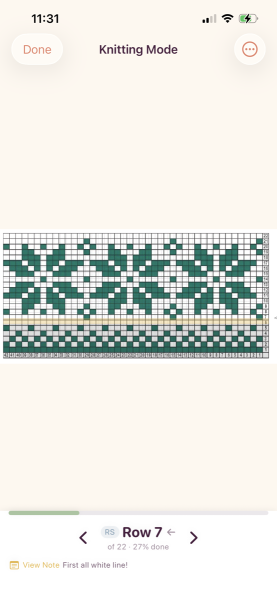Corvid Craft chart screen highlighting the current row of a star colorwork chart